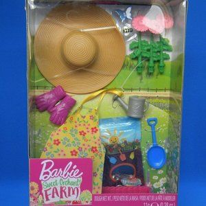 Barbie Sweet Orchard Farm Fashion Green Thumb Set